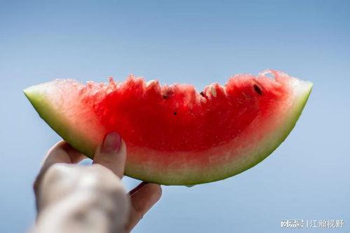 吃瓜易胃疼,揭秘“吃瓜易胃疼”背后的健康隐患